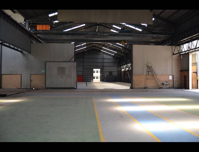 9,202M² FACTORY TO LET IN JET PARK